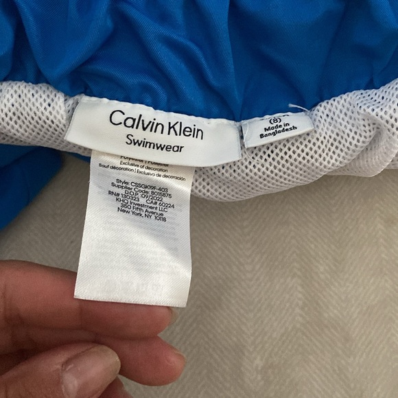 Boys Calvin Klein Swim Trunks NWT - Picture 3 of 4
